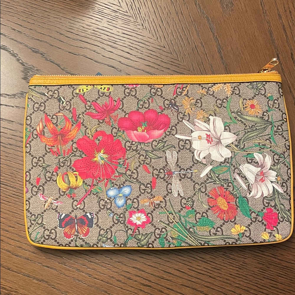 Gucci Ophidia Zip Pouch Flora GG Coated Canvas Clutch with Yellow Accents - Picture 3 of 9